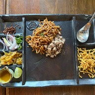 เมนูของร้าน KHAO-SŌ-i ริมน้ำปิง