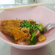 ฮี๊กี่ลูกชิ้นปลา(เยาวราช) รามอินทรา