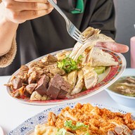 ร้านข้าวมันไก่ตีนดอยเจ็ดยอด 7 ยอดพลาซ่า