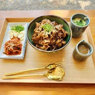 มาโนะ Ma no Donburi & Curry bar