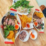 ก๋วยเตี๋ยวเรือพระนครเชียงใหม่ จริงใจมาเก็ต