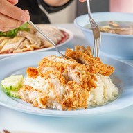 ร้านข้าวมันไก่ตีนดอยเจ็ดยอด 7 ยอดพลาซ่า