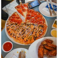 เมนูของร้าน PLOP Pizza Lots Of Pleasure Buckchon