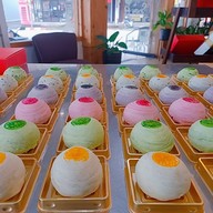 ขนมเปี๊ยะจี้เมย์