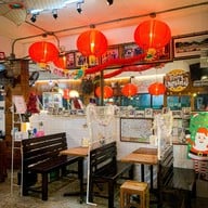 ร้านเจ๊ไวท์นมสด ลำปาง สาขาถนนเจริญเมือง
