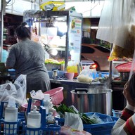 บรรยากาศ ก๋วยเตี๋ยวลูกชิ้นปลา ต้มยำ-เย็นตาโฟ