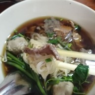 เมนูของร้าน ก๋วยเตี๋ยวป้าหอม แม่ฮ่องสอน