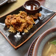 ทองหล่อ Thonglor Thai Cuisine