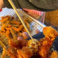 ไก่ทอดขัติยา ตลาดรถไฟศรีนครินทร์