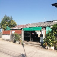 หน้าร้าน ร้านข้าวซอยป้าแดง