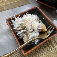 ทองหล่อ Thonglor Thai Cuisine