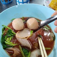เมนูของร้าน ก๋วยเตี๋ยวลูกชิ้นปลา ต้มยำ-เย็นตาโฟ