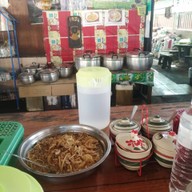 บรรยากาศ ร้านข้าวซอยป้าแดง