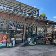 กาแฟสด Bricky bar & cafe โปร่งไผ่