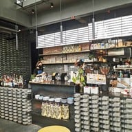 บรรยากาศ Kaizen Coffee เอกมัย