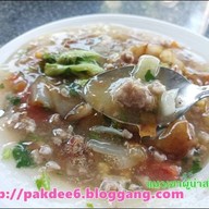 ก๋วยเตี๋ยวเดินดง