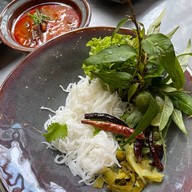 ทองหล่อ Thonglor Thai Cuisine