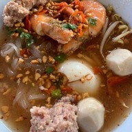 ครัวนายเจิด เตี๋ยวโบราณ กากหมู หมี่คลุก ต้มเลือดหมู ข้าวต้มแห้ง เล้งแซ่บ ข้าวหมูกรอบ ผัดกะเพรา อาหาร ซ.เคหะร่มเกล้า72 แยก5