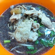 เมนูของร้าน ร้านก๋วยเตี๋ยวแชมป์ซอยกระบอกวิศวะมน.
