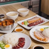 เมนูของร้าน Kevin หมูกรอบฮ่องกงเตาถ่าน อยุธยา