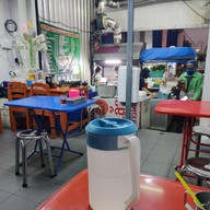 บรรยากาศ ใบกระเพรา อาหารตามสั่ง