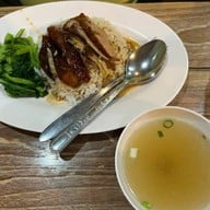 เมนูของร้าน ต้นศรีตรัง  มีโชคพลาซ่า