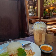 7tique coffee shop