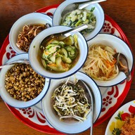 เมนูของร้าน ขนมจีนหวันเย็น อำเภอขนอม