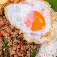 ป้าเล็กตามสั่ง จอมทอง