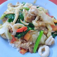 เมนูของร้าน ใบกระเพรา อาหารตามสั่ง