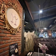 ZZ (ซีซี) Italian-Thai Fusion The Street รัชดา