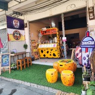 Fruits Bar น้ำผลไม้ปั่น/สกัดเย็น/ZoneChaเก่า ถนนเส้นหลังบิ๊กซีเยื้องธนาคารออมสิน