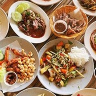 ลดาปลาร้าหอม 🐠 ส้มตำ ยำ อาหารอีสาน ตามสั่ง ลดาปลาร้าหอม