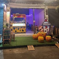 Fruits Bar น้ำผลไม้ปั่น/สกัดเย็น/ZoneChaเก่า ถนนเส้นหลังบิ๊กซีเยื้องธนาคารออมสิน