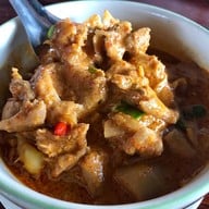 นายจิน ไก่อบโอ่ง