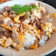 เมนูของร้าน หมูตั่วเฮีย โครงการสวนหลวงสแควร์