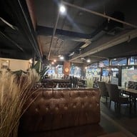 ZZ (ซีซี) Italian-Thai Fusion The Street รัชดา