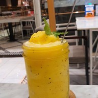 เมนูของร้าน Salt // Pepper Central World