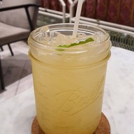 เมนูของร้าน Salt // Pepper Central World