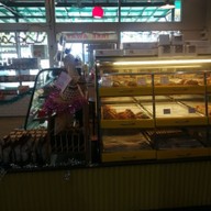 บรรยากาศ ผึ้งน้อยเบเกอรี่ (ผึ้งน้อยคาเฟ่) สำนักงานใหญ่