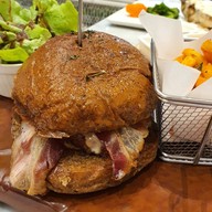 เมนูของร้าน Salt // Pepper Central World