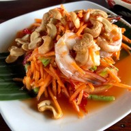 นายจิน ไก่อบโอ่ง