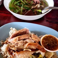 ข้าวแกงศิรินันท์