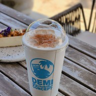 เมนูของร้าน Demi beach Concept
