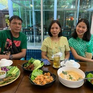 มั่งมี Mang Mee Cafe And Restaurant