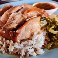 ข้าวแกงศิรินันท์
