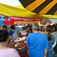 ไก่ทอดเจ๊ภัทร บิ๊กซีเเวทคหะพระราม2ตลาดกรีนเวลท