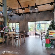 บรรยากาศ Café Amazon ปตท.ชะอวด