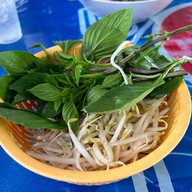 ก๋วยเตี๋ยวน้ำตกหมู (ก๋วยเตี๋ยวคากิ)