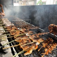 ไก่ย่าง วิเชียรบุรี นิมมานเหมินทร์ นิมมานเหมินทร์ ซอย.11